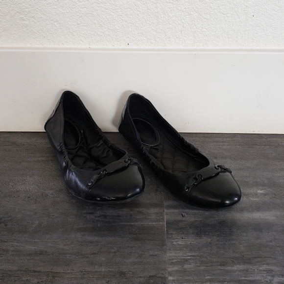 Black Classic Detailed Michael Kors Flats - Picture 1 of 7